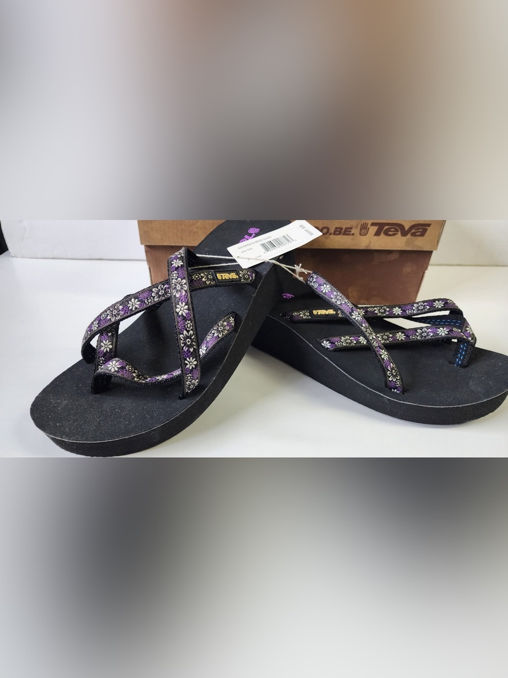 Teva Olowahu Wedge Sandals - Picture 3 of 3